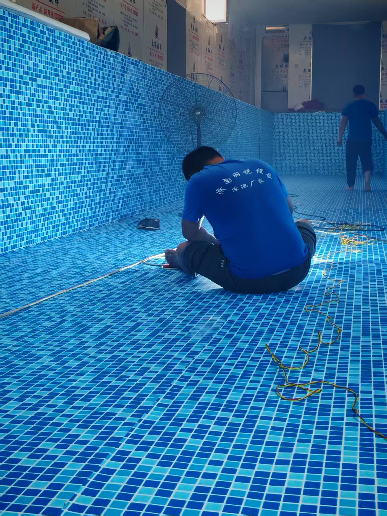 齐齐哈尔市泳池.jpg